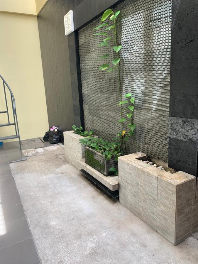 Platinum Setramurni Guest House Bandung 3Br Extérieur photo