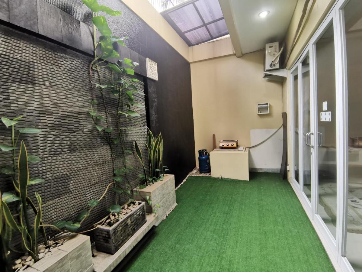 Platinum Setramurni Guest House Bandung 3Br Extérieur photo